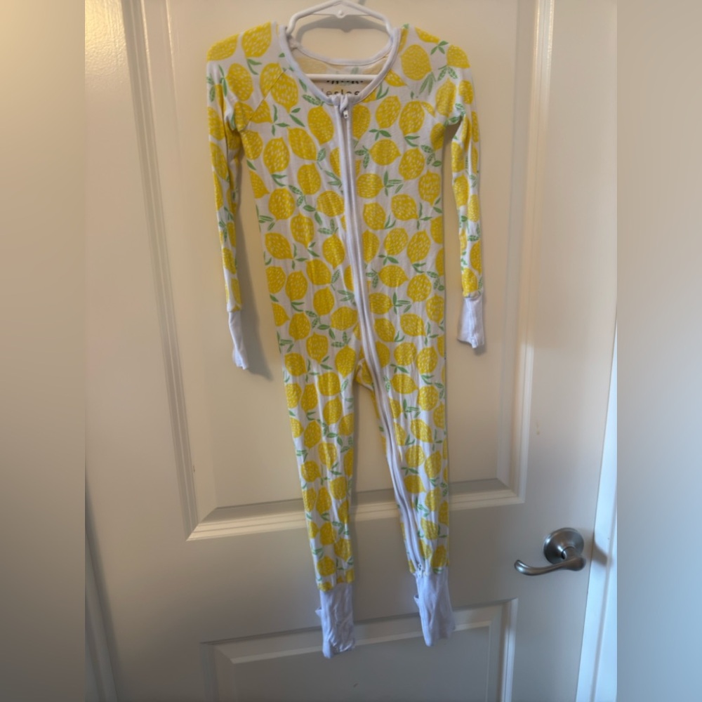 2T little sleepies lemon zippy